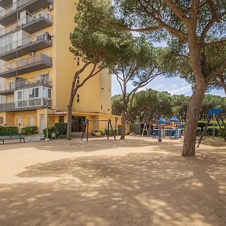Ba Pins Sur Mer Canastell